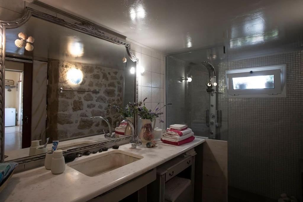 Stone Suite In The Center Of Corinth Luaran gambar